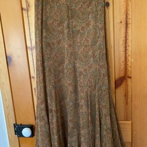 Skirt with silk overskirt